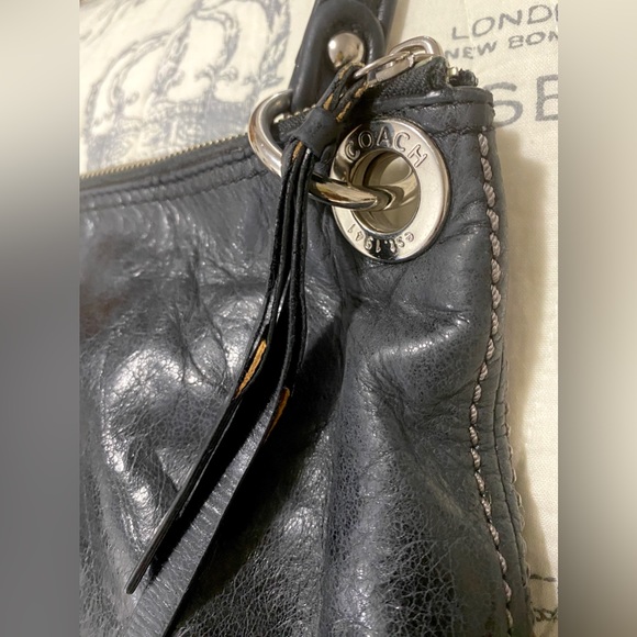 COACH Poppy Leather Hippie Purse Black Leather. Crossbody bag. Handbag. Preowned - Picture 10 of 16